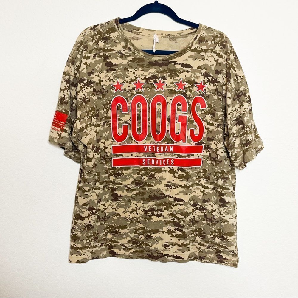 University of Houston Men's COOGS Veteran Services Camo T-Shirt Size XL